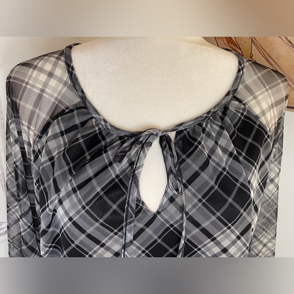 Terra & Sky Mesh Tiered Peasant Blouse Plus Size 1X Black & White Plaid - Picture 2 of 14